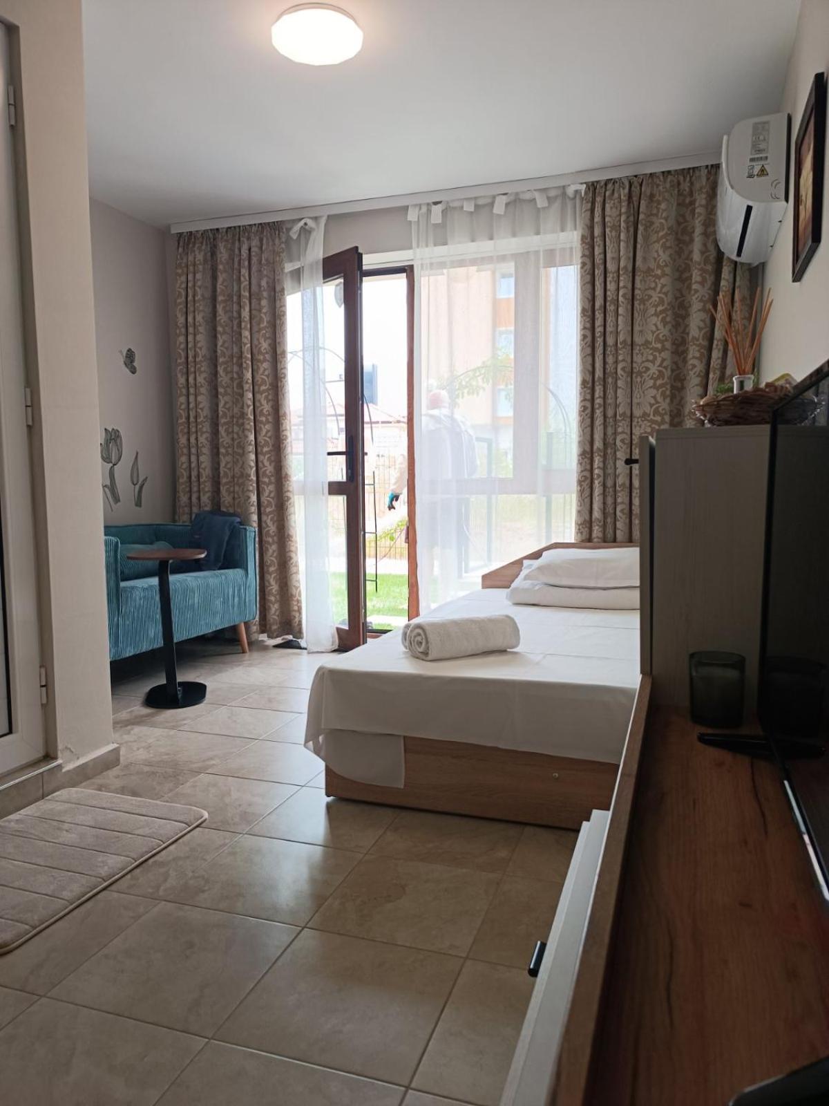 Megi Apartments, Nesebar Sity Kültér fotó