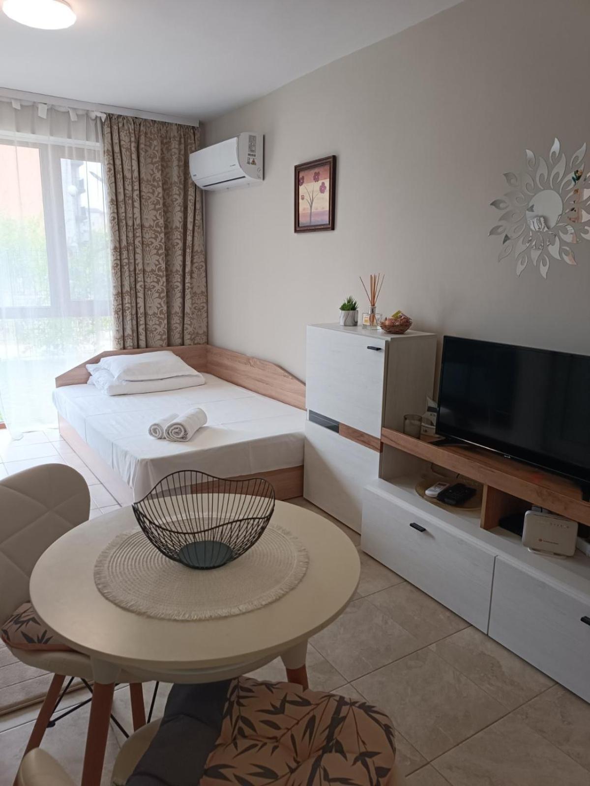 Megi Apartments, Nesebar Sity Kültér fotó